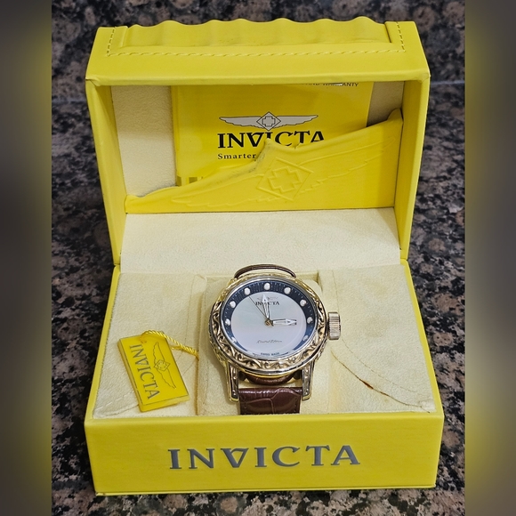 NEW WITH TAGS Men's Invicta 